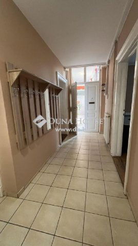 Eladó téglalakás, Szombathelyen 69 M Ft, 4 szobás