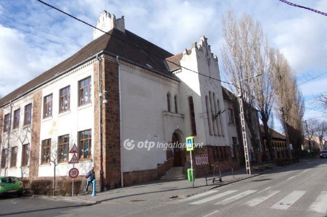 Eladó téglalakás, Budapesten, XX. kerületben 79.95 M Ft