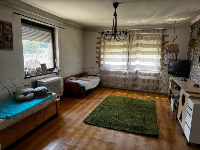 Eladó családi ház, Szabadszálláson 38.9 M Ft, 4 szobás