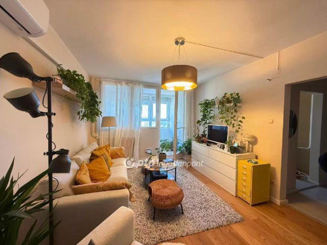 Eladó panellakás, Budapesten, III. kerületben 75 M Ft, 2 szobás