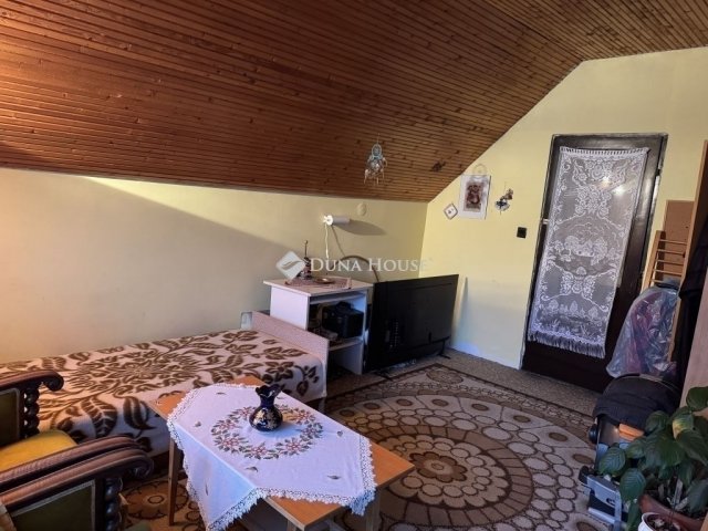 Eladó családi ház, Nagytarcsán 124.9 M Ft, 4 szobás