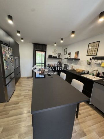 Eladó családi ház, Szellőn 229 M Ft, 4 szobás