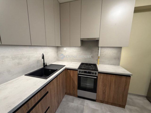 Kiadó téglalakás, albérlet, Kecskeméten, Csokonai utcában