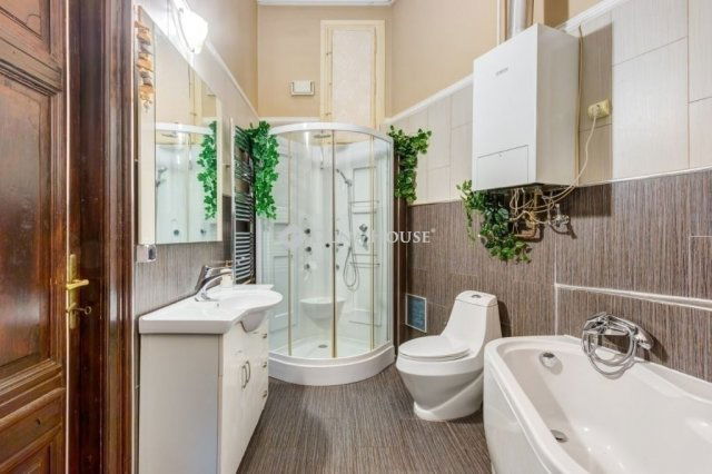 Eladó téglalakás, Budapesten, VII. kerületben 120.49 M Ft