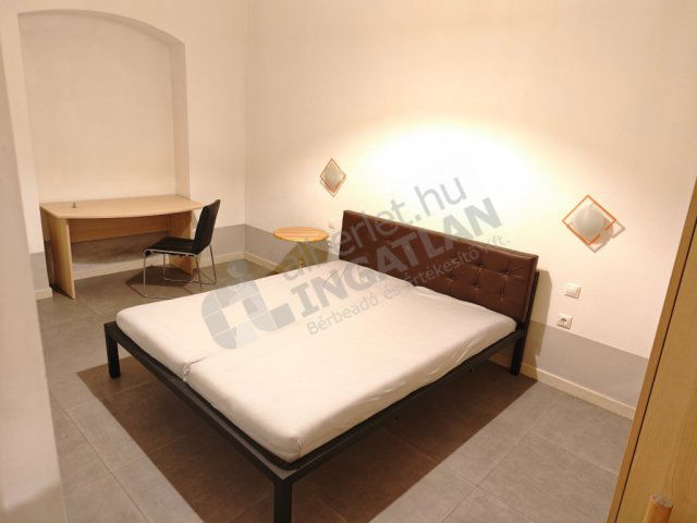 Kiadó téglalakás, albérlet, Budapesten, V. kerületben, 4 szobás