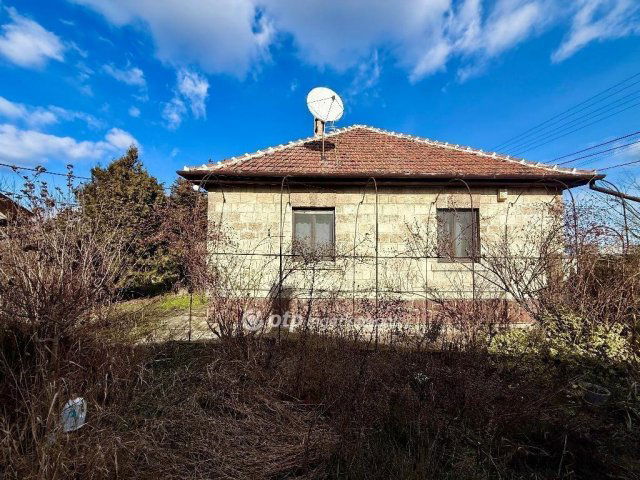 Eladó családi ház, Cegléden 69.9 M Ft, 2+1 szobás