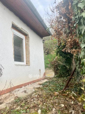 Eladó családi ház, Szederkényen 13 M Ft, 2 szobás