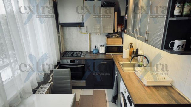 Eladó panellakás, Szegeden 54.9 M Ft, 2 szobás