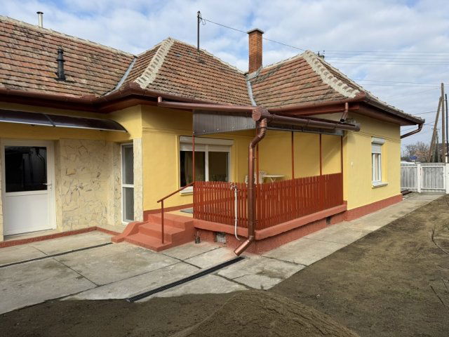 Eladó családi ház, Hevesen 34.9 M Ft, 4 szobás