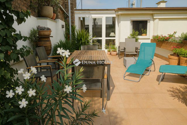 Eladó téglalakás, Budapesten, VI. kerületben 211 M Ft, 4 szobás