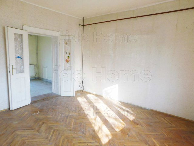 Eladó családi ház, Dombóváron 19.6 M Ft, 9+1 szobás
