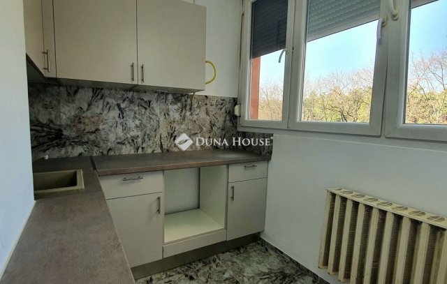 Eladó panellakás, Szombathelyen 44.9 M Ft, 2 szobás