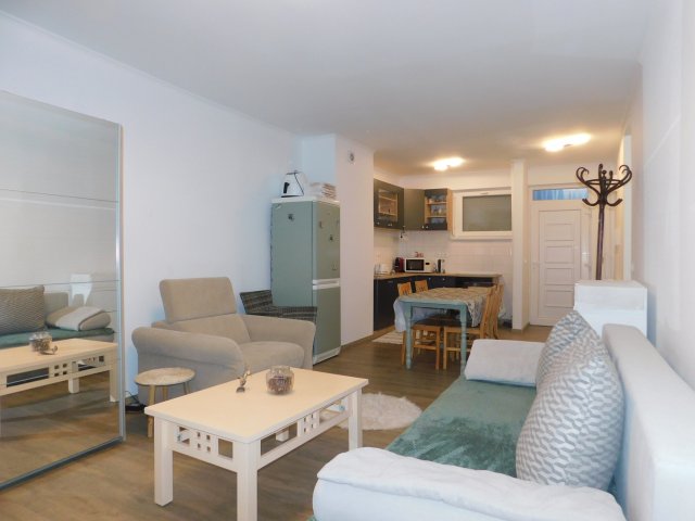 Eladó panellakás, Keszthelyen 59.8 M Ft, 3 szobás