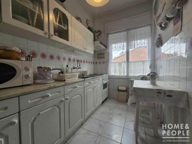 Eladó családi ház, Újszentivánon 75 M Ft, 4 szobás