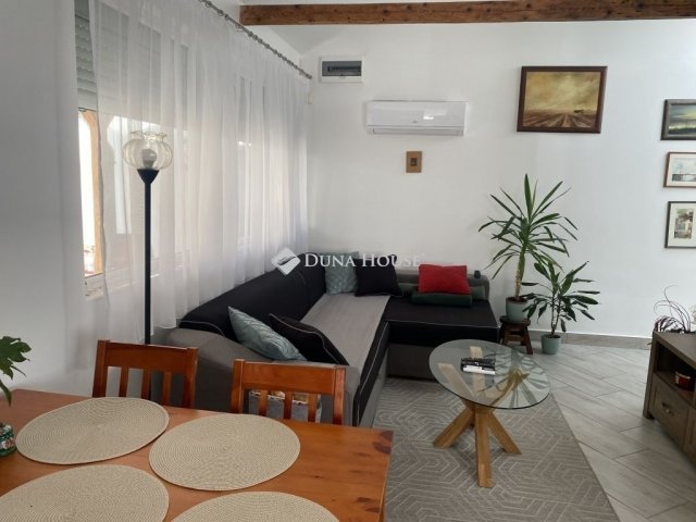 Eladó nyaraló, Tasson 72.9 M Ft, 2 szobás / költözzbe.hu