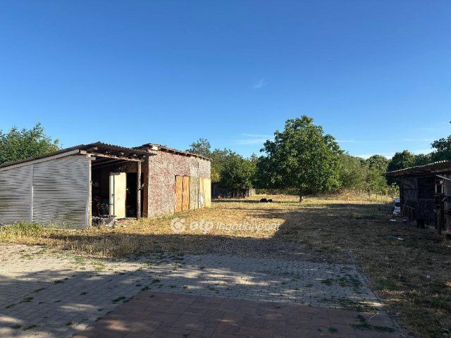 Eladó családi ház, Vináron 27.7 M Ft, 2+2 szobás