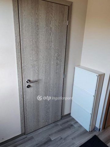 Eladó családi ház, Gyenesdiáson 185 M Ft, 8 szobás