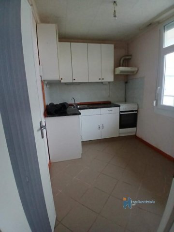 Eladó téglalakás, Hatvanban 36.9 M Ft, 3 szobás