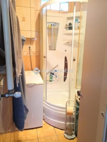 Eladó családi ház, Budapesten, XV. kerületben 75 M Ft