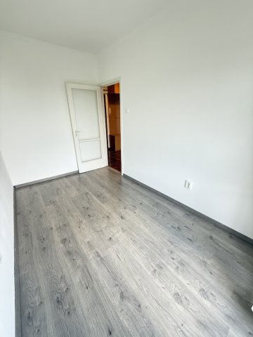 Kiadó panellakás, albérlet, Pakson 130 E Ft / hó, 2 szobás