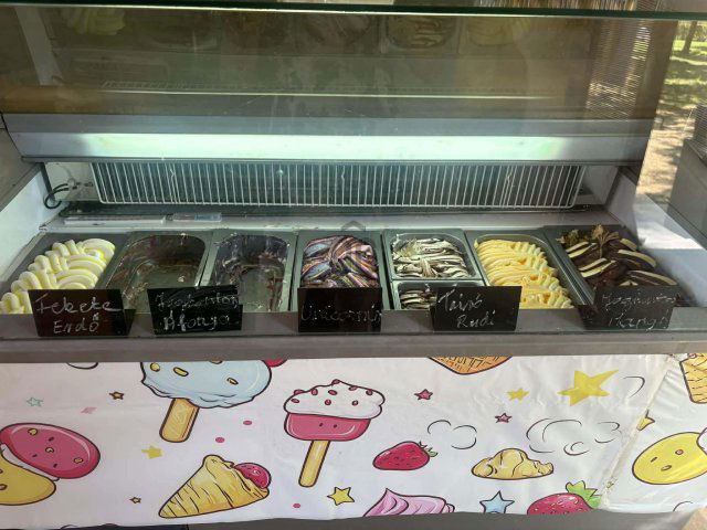 Eladó üzlethelyiség, Jászszentandráson 8.9 M Ft