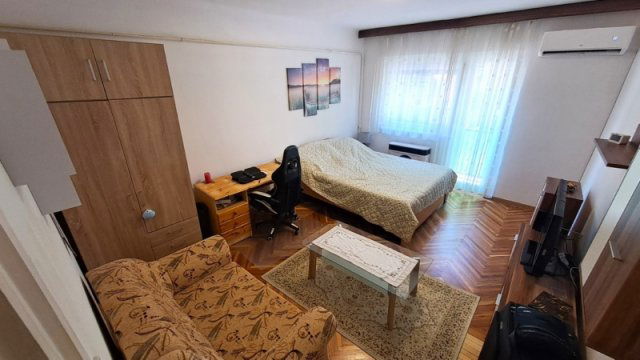 Eladó téglalakás, Pécsett, Szabadság utcában 33.99 M Ft