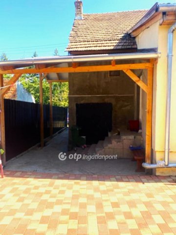 Eladó családi ház, Kaposváron 51.5 M Ft, 4 szobás