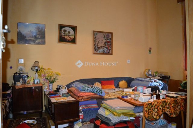 Eladó családi ház, Tetétlenen 5.7 M Ft, 2 szobás