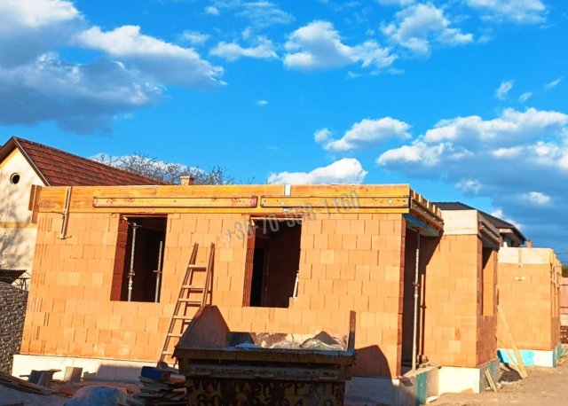 Eladó családi ház, Gödön 149.9 M Ft, 4 szobás