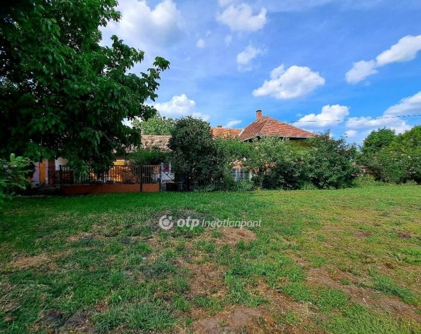 Eladó családi ház, Csányon 38.9 M Ft, 3 szobás