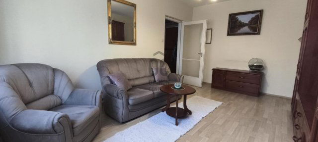 Eladó panellakás, Ajkán 33.9 M Ft, 2 szobás