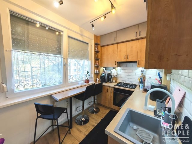 Eladó téglalakás, Szegeden 51.999 M Ft, 1+1 szobás