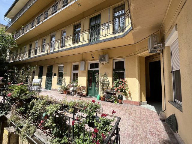 Eladó téglalakás, VII. kerületben, Dózsa György úton