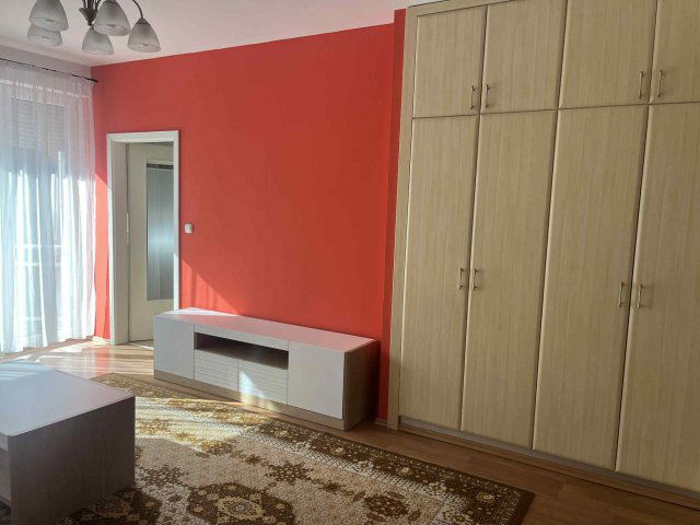 Kiadó téglalakás, albérlet, Kecskeméten 180 E Ft / hó