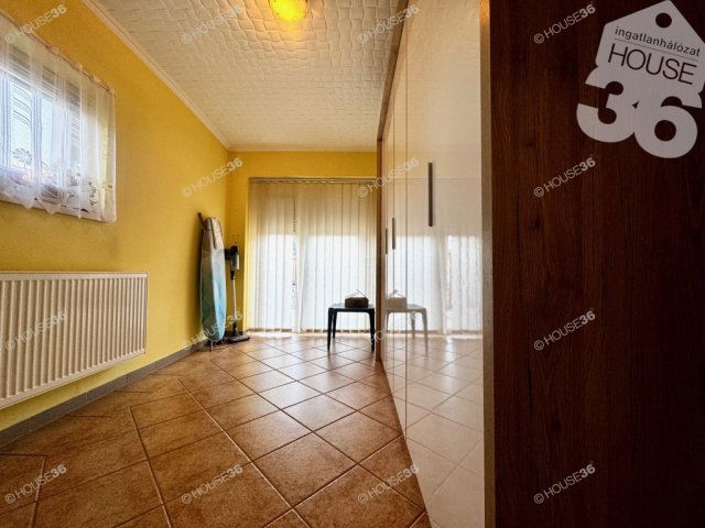 Eladó családi ház, Nagykőrösön 55.9 M Ft, 5 szobás