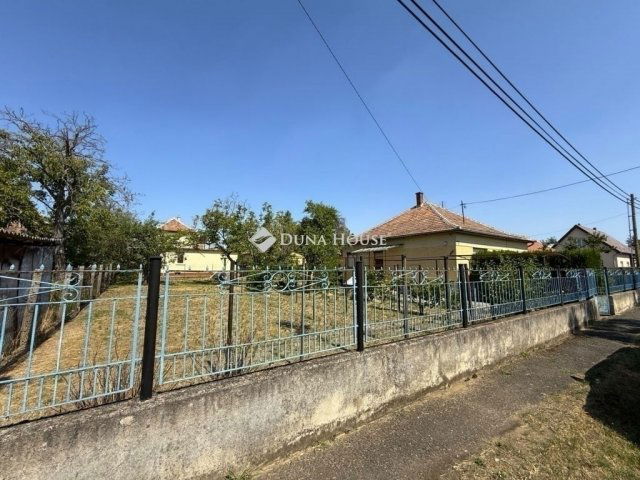 Eladó családi ház, Budapesten, XVII. kerületben 99 M Ft