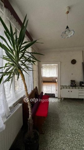 Eladó családi ház, Parádon 31 M Ft, 3 szobás