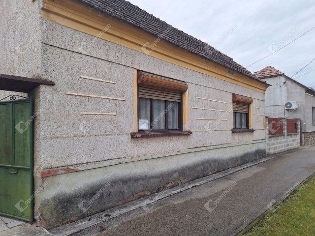 Eladó családi ház, Peresztegen 29 M Ft, 2 szobás