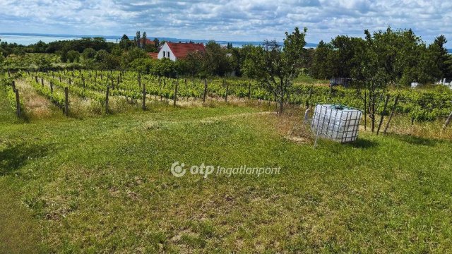 Eladó telek, Felsőörsön 69.9 M Ft / költözzbe.hu