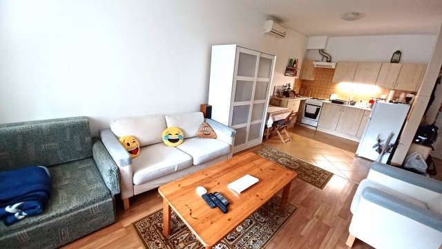 Eladó téglalakás, Székesfehérvárott 58.5 M Ft, 1+1 szobás