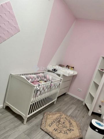 Eladó családi ház, Esztergomban 85 M Ft, 4 szobás