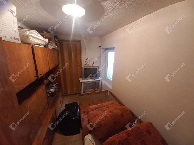 Eladó családi ház, Kaposváron 19.9 M Ft, 2 szobás