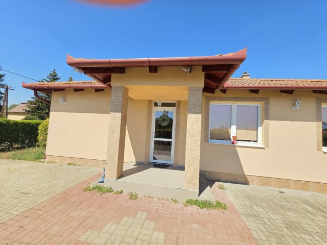 Eladó családi ház, Vásárosbécen 39.99 M Ft, 3 szobás