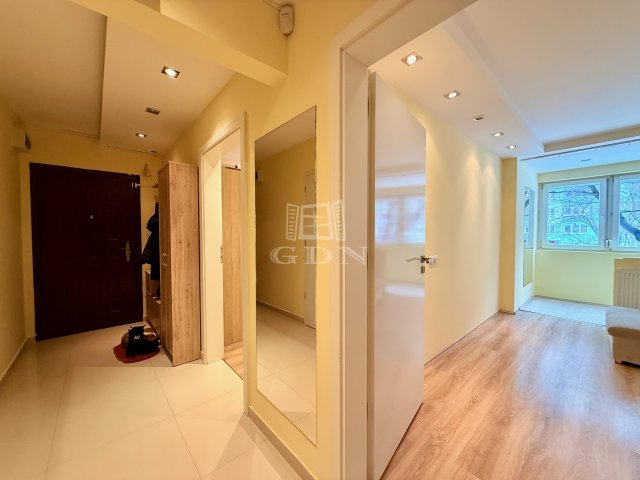 Eladó panellakás, Budapesten, III. kerületben 73.5 M Ft, 2 szobás