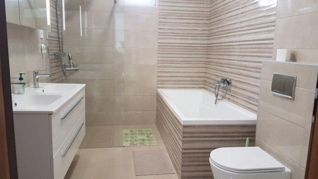 Eladó családi ház, Balatongyörökön 174.6 M Ft, 4 szobás