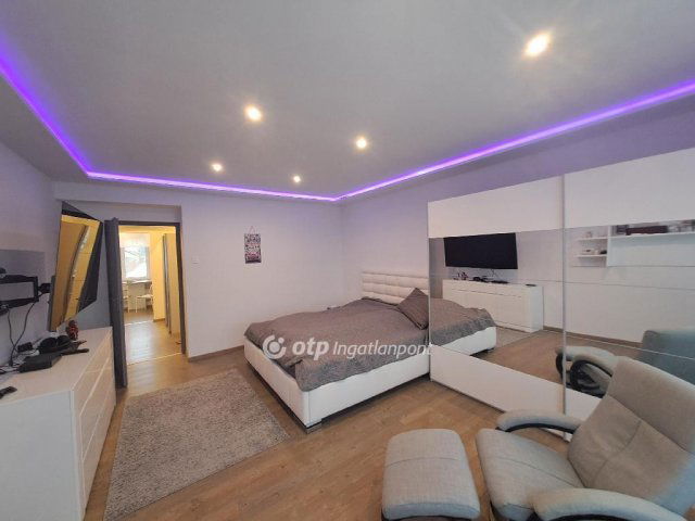 Eladó téglalakás, Szegeden 79 M Ft, 3 szobás