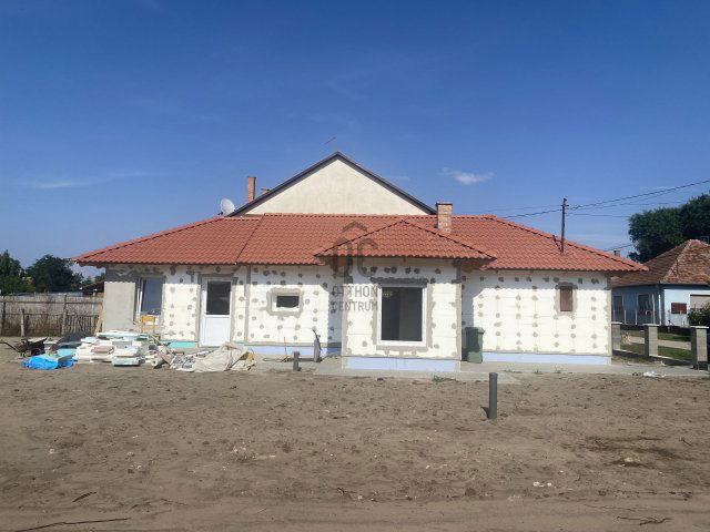 Eladó családi ház, Abonyban 34.9 M Ft, 2 szobás