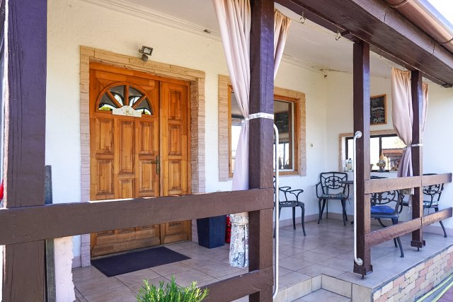 Eladó családi ház, Kiskunlacházán 87.9 M Ft, 2 szobás