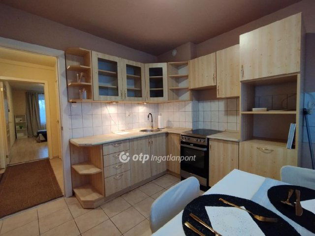 Eladó téglalakás, Székesfehérvárott 49 M Ft, 2 szobás