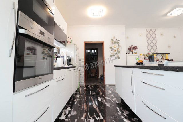 Eladó családi ház, Orosházán, Szőlő körúton 75 M Ft